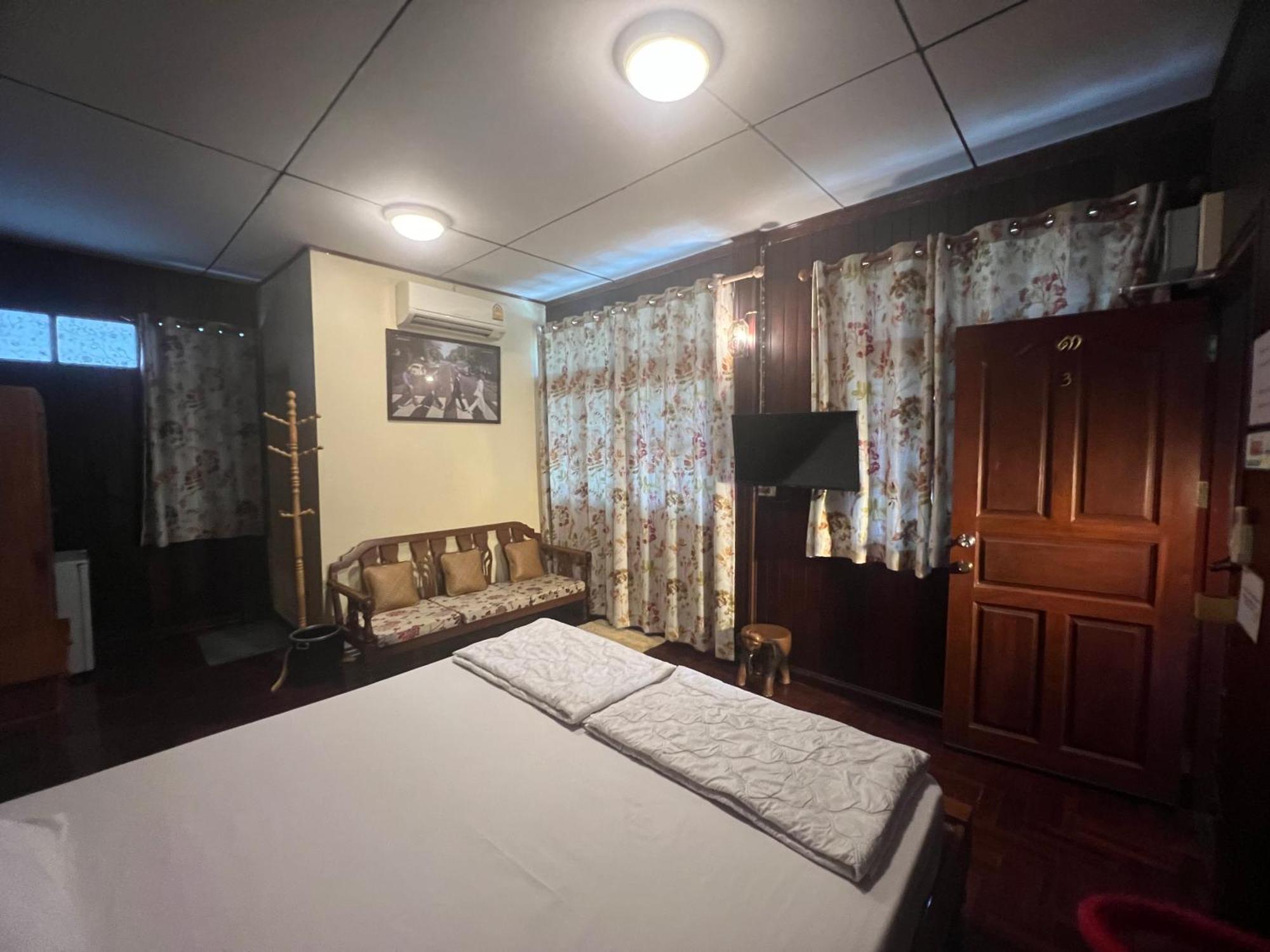 Ban Heng Apartment Phra Nakhon Si Ayutthaya Exterior photo
