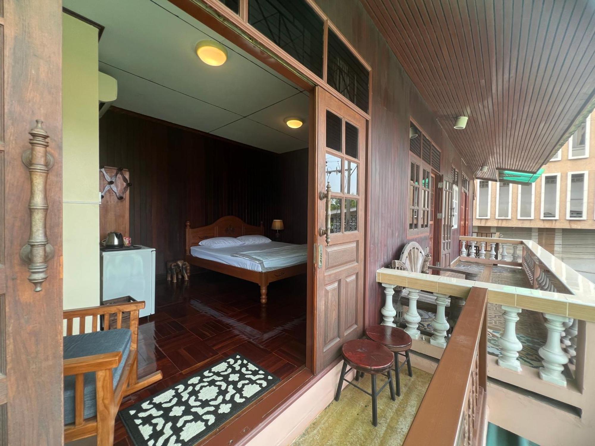 Ban Heng Apartment Phra Nakhon Si Ayutthaya Exterior photo